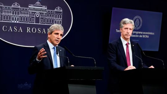 Un economista pidió gradualismo ante el fin del cepo: ¿está atrasado el dólar?