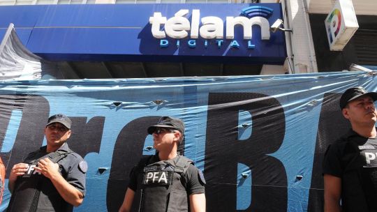 Avanza la privatización mileísta: cinco empresas públicas fueron convertidas en Sociedades Anónimas
