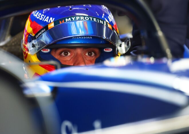 Sainz penaliza por bloquear a Hamilton y cambia la parrilla del GP de Japón de F1