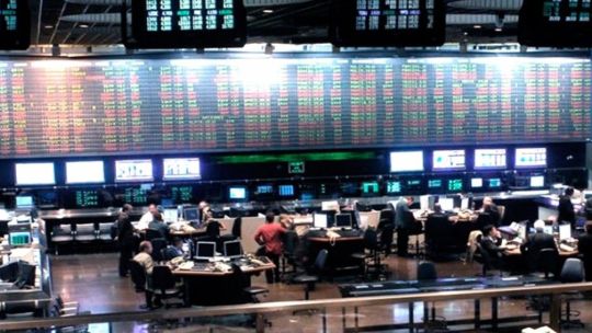 A la espera de la letra chica del acuerdo con el FMI, el Merval trepa casi 4% A la espera de la letra chica del acuerdo con el FMI, el Merval trepa casi 4%
