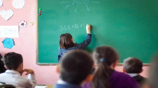Cuáles son los requisitos para acceder al nuevo sistema de vouchers educativos anunciado por el Gobierno