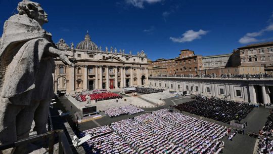 El último adiós al papa Francisco en fotos: un funeral único para una persona única