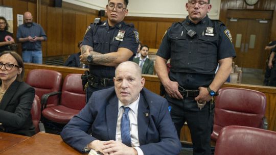 Harvey Weinstein enfrenta un nuevo proceso por abusos tras la anulación de su primera condena Harvey Weinstein enfrenta un nuevo proceso por abusos tras la anulación de su primera condena