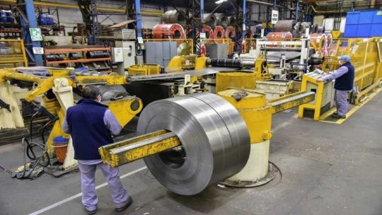 La industria y la construcción crecieron en febrero La industria y la construcción crecieron en febrero