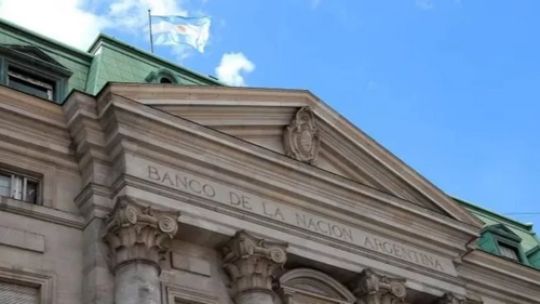 El Gobierno le quitó el monopolio de las cuentas sueldo de estatales al Banco Nación: cuáles son las ocho entidades autorizadas El Gobierno le quitó el monopolio de las cuentas sueldo de estatales al Banco Nación: cuáles son las ocho entidades autorizadas