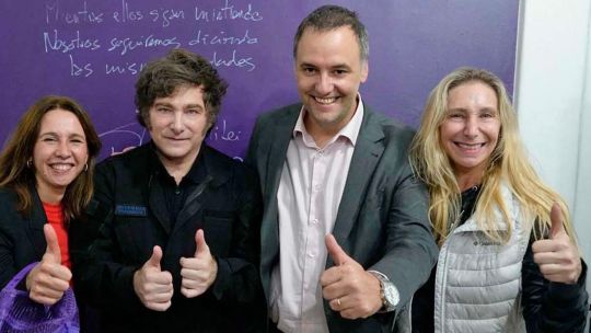 Toda la carne al asador: Manuel Adorni cierra la campaña de la Ciudad con Javier Milei y todos los ministros Toda la carne al asador: Manuel Adorni cierra la campaña de la Ciudad con Javier Milei y todos los ministros