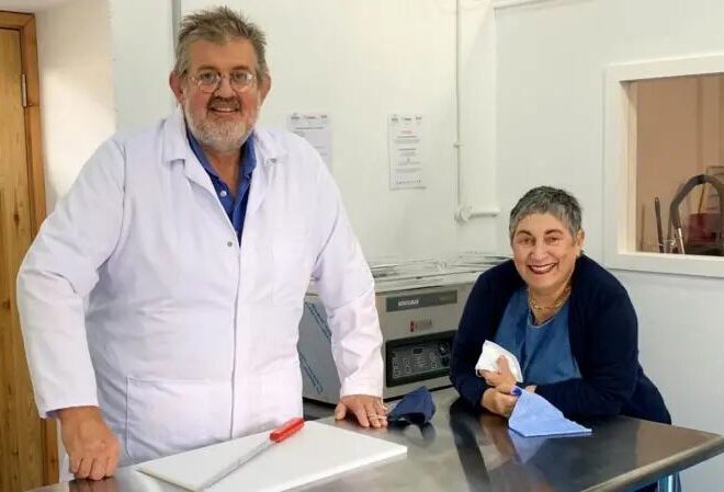 Se enamoró de una remota isla de Escocia, montó su propio negocio y ahora ofrece una oportunidad única