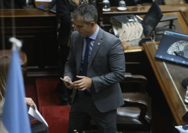 Jalil, Zamora y Llaryora voltearon la sesión para subir las jubilaciones