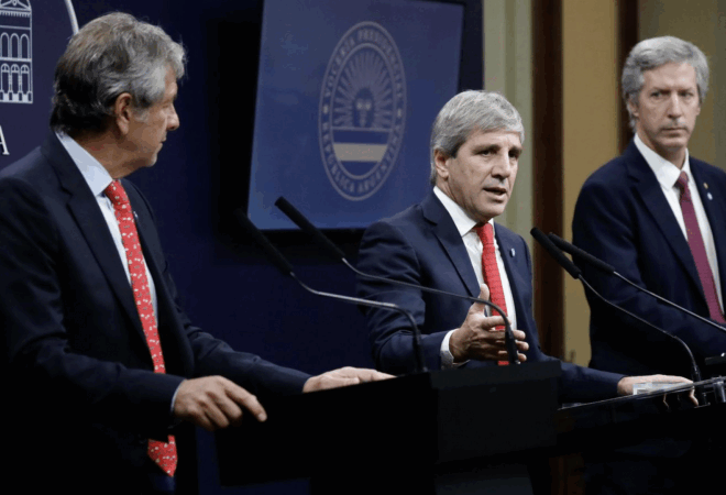 El gobierno desactivó controles fiscales, pero para el blanqueo hay que esperar la ley El gobierno desactivó controles fiscales, pero para el blanqueo hay que esperar la ley