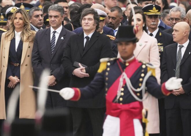 Durisima crítica del Arzobispo a Milei: "¿Hasta cuando deberán reclamar por jubilaciones dignas?" Durisima crítica del Arzobispo a Milei: "¿Hasta cuando deberán reclamar por jubilaciones dignas?"