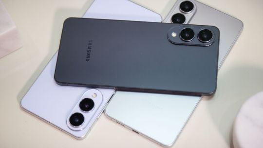 Trump dice que los aranceles a Apple también afectarán a Samsung y a otros fabricantes Trump dice que los aranceles a Apple también afectarán a Samsung y a otros fabricantes