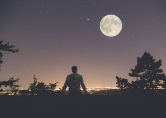 “Luna llena de flores” en mayo: cuando se verá en Estados Unidos y por qué se llama así
