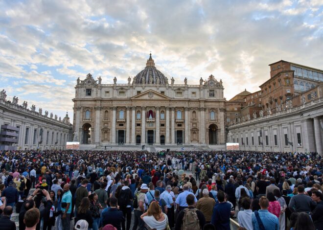 Cónclave 2025, en vivo: la elección del nuevo Papa en el Vaticano hoy, jueves 8 de mayo Cónclave 2025, en vivo: la elección del nuevo Papa en el Vaticano hoy, jueves 8 de mayo