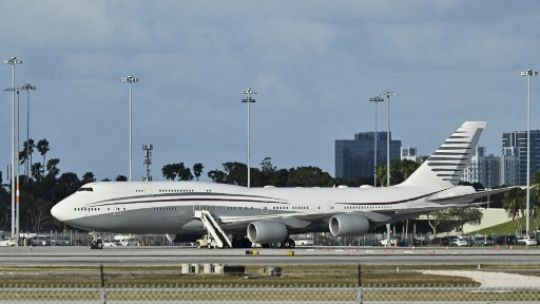 El Pentágono aceptó el lujoso Boeing 747 que Qatar le ofreció a Trump El Pentágono aceptó el lujoso Boeing 747 que Qatar le ofreció a Trump