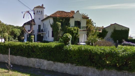 Quieren construir una torre de 35 pisos en medio de chalets históricos en Mar del Plata: por ahora la Justicia lo frenó Quieren construir una torre de 35 pisos en medio de chalets históricos en Mar del Plata: por ahora la Justicia lo frenó