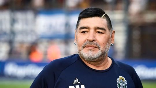 Juicio Maradona: la policía reveló los nombres de quienes habrían filmado el debate y apuntó contra la jueza Juicio Maradona: la policía reveló los nombres de quienes habrían filmado el debate y apuntó contra la jueza