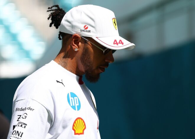 Hamilton no escucha a los críticos y se enfoca en trabajar con Ferrari