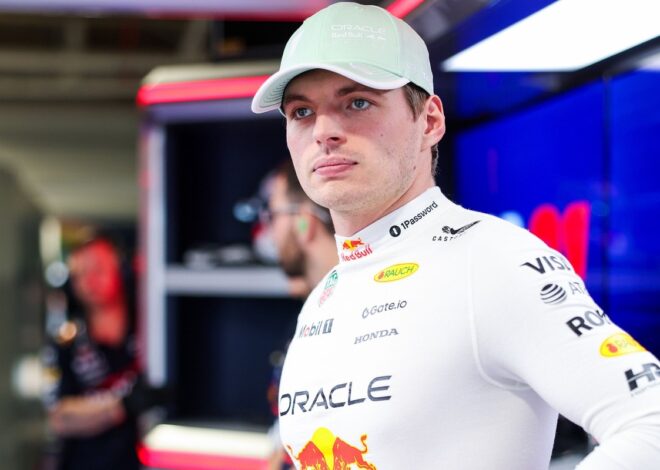 Verstappen tiene intención de quedarse en Red Bull "a no ser que pasen cosas raras"