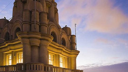 Barolo, el palacio que quiso llegar al cielo Barolo, el palacio que quiso llegar al cielo