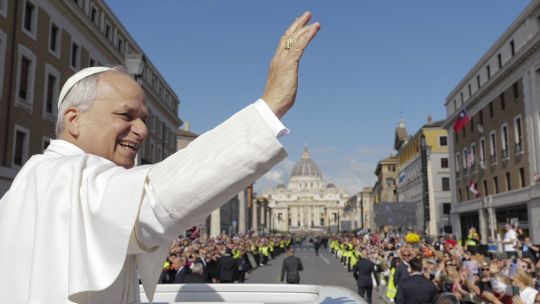 Exsacerdote acusado de abuso dijo que el Papa León XIV aprobó que viviera cerca de una escuela
