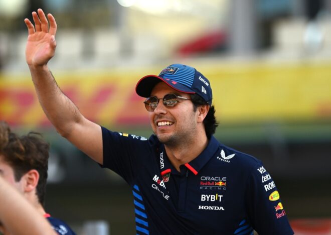 Fans de Checo Pérez llegaron a la presentación de Cadillac F1 en Miami