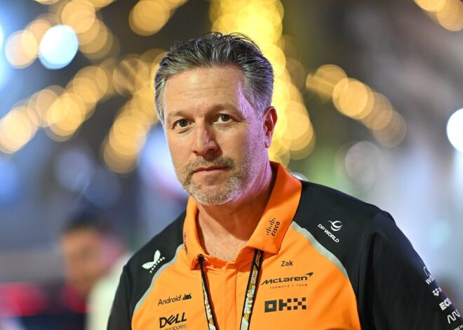 Zak Brown conducirá un coche histórico de la F1 en el GP de Gran Bretaña Zak Brown conducirá un coche histórico de la F1 en el GP de Gran Bretaña