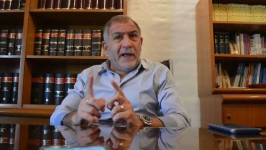 Luis Juez: "Yo no hago política por la dieta, tampoco tiro manteca al techo"