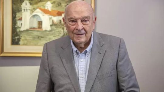 Cavallo insiste: el Gobierno debe acumular reservas para evitar “inestabilidad cambiaria y financiera” Cavallo insiste: el Gobierno debe acumular reservas para evitar “inestabilidad cambiaria y financiera”