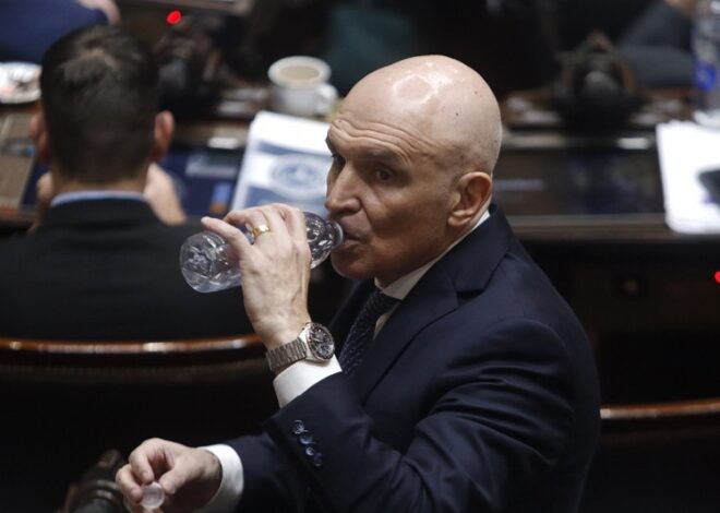 La UCA repudió a Espert por su ataque a Florencia Kirchner: "Se está muriendo la tolerancia"