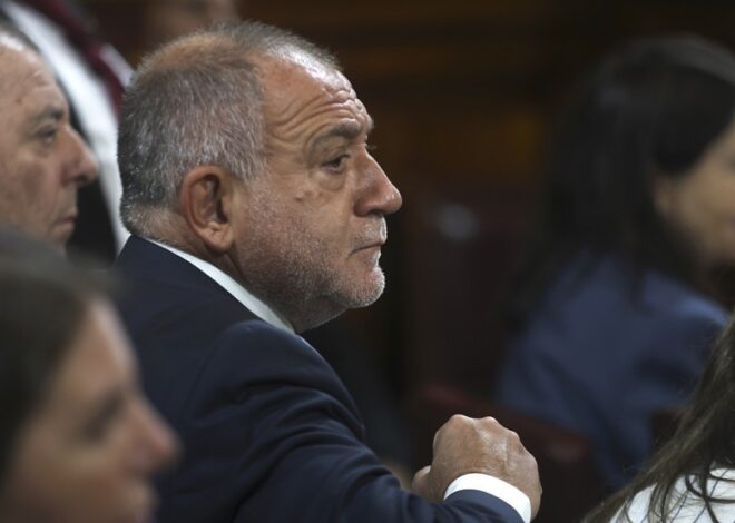 Luis Juez destrozó la política de Milei y dijo que Cristina está empoderada: "No le tocan el culo ni con una caña de pescar" Luis Juez destrozó la política de Milei y dijo que Cristina está empoderada: "No le tocan el culo ni con una caña de pescar"
