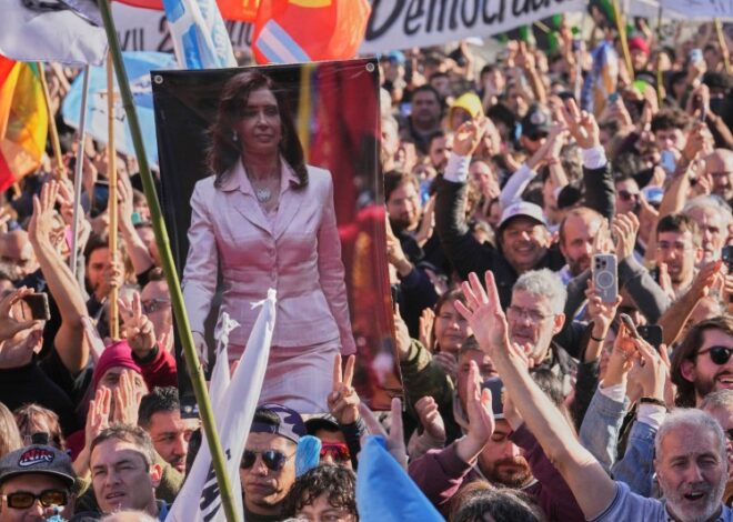 Envalentonados con la Plaza, el kirchnerismo ahora plantea indulto y "decapitación" de la Corte Envalentonados con la Plaza, el kirchnerismo ahora plantea indulto y "decapitación" de la Corte