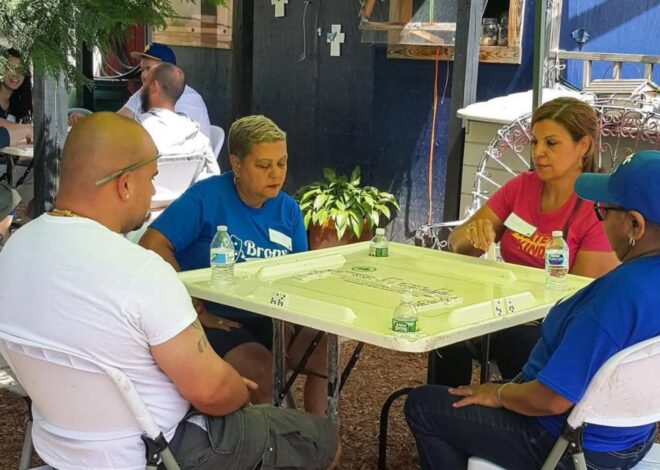Secreto a voces en Nueva York: por qué los inmigrantes del Bronx sacan sus mesas a las calles en primavera y verano