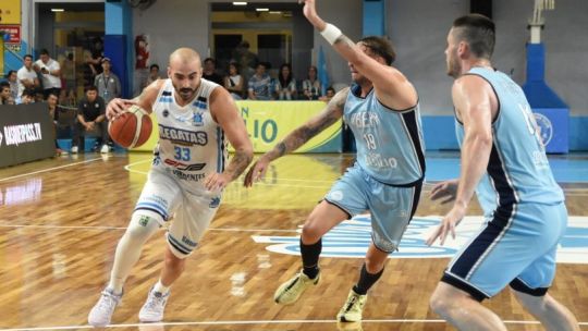 Oberá superó a Regatas en el primer juego de cuartos de final