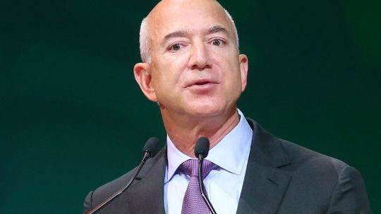 Jeff Bezos planea una boda renacentista en Venecia, pero los venecianos no quieren: "No hay espacio para los oligarcas" Jeff Bezos planea una boda renacentista en Venecia, pero los venecianos no quieren: "No hay espacio para los oligarcas"