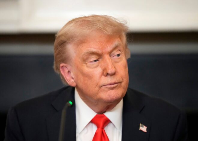 Consecuencia de los recortes de Trump: ciudadanos reclaman el Seguro Social a tasas récord por miedo a su futuro Consecuencia de los recortes de Trump: ciudadanos reclaman el Seguro Social a tasas récord por miedo a su futuro