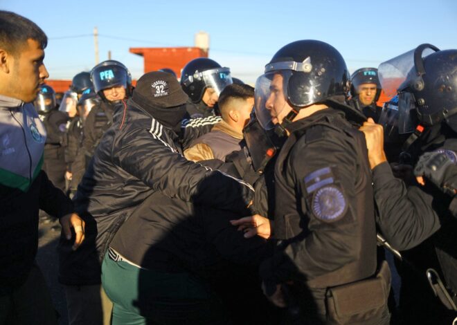 Puente La Noria, en vivo: tensión por cortes en la protesta por el cierre de La Salada