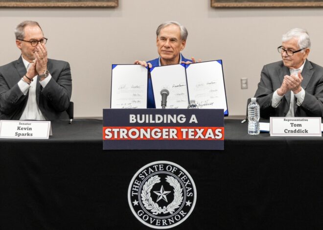 Greg Abbott firmó el paquete de leyes “más fuerte en la historia de Texas” que refuerza la seguridad