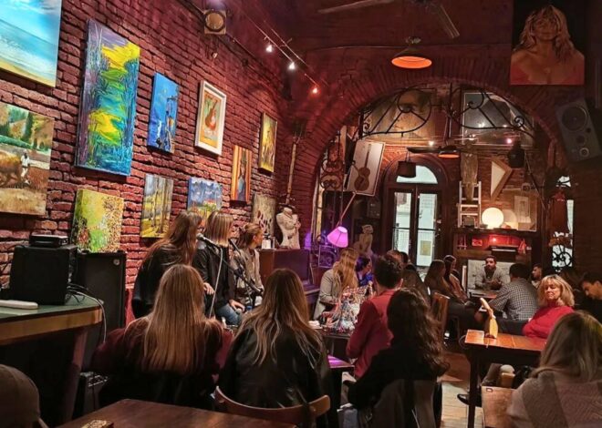 El bar que marcó época en los 80, que era frecuentado por Charly García y Borges El bar que marcó época en los 80, que era frecuentado por Charly García y Borges