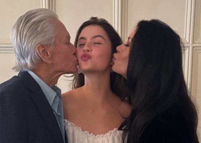 El orgullo de Michael Douglas y Catherine Zeta-Jones por el importante logro de su hija Carys El orgullo de Michael Douglas y Catherine Zeta-Jones por el importante logro de su hija Carys