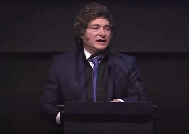 Milei se mete en la campaña contra Kicillof: “No les dieron nada, los cagaron de arriba de un poste” Milei se mete en la campaña contra Kicillof: “No les dieron nada, los cagaron de arriba de un poste”