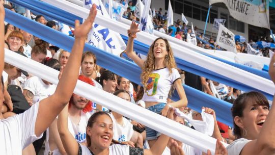 Pidieron la prisión domiciliaria para Alesia Abaigar, la funcionaria kirchnerista acusada de vandalizar la casa de Espert Pidieron la prisión domiciliaria para Alesia Abaigar, la funcionaria kirchnerista acusada de vandalizar la casa de Espert