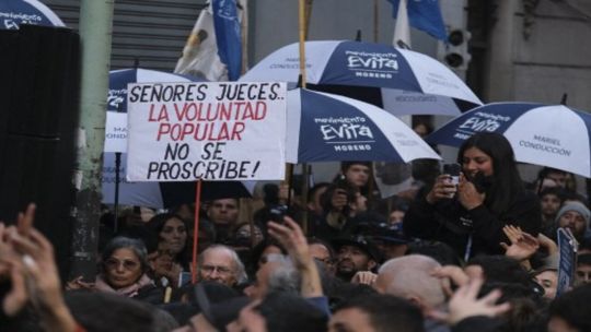 Cristina Kirchner deberá presentarse en Comodoro Py en cinco días hábiles para quedar detenida