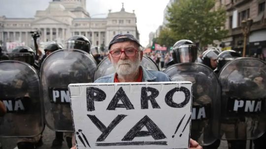 Tras la condena a Cristina Kirchner, se espera una masiva marcha de jubilados y organizaciones sociales frente al Congreso