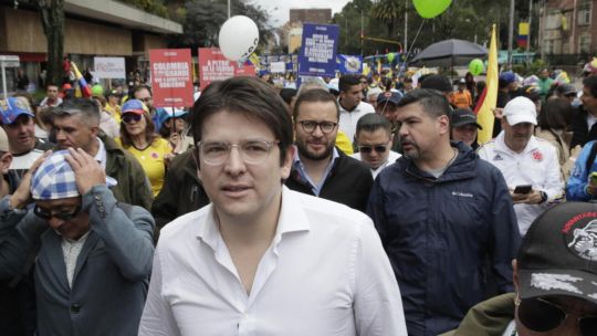 Operan de urgencia al senador colombiano Miguel Uribe Turbay por un sangrado intracerebral agudo Operan de urgencia al senador colombiano Miguel Uribe Turbay por un sangrado intracerebral agudo