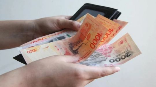 Los salarios le ganaron a la inflación en abril por el incremento en los no registrados