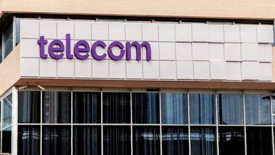 Javier Milei contra Clarín: con fuertes objeciones a la compra de Telefónica, exigirá que Telecom desarme acciones Javier Milei contra Clarín: con fuertes objeciones a la compra de Telefónica, exigirá que Telecom desarme acciones