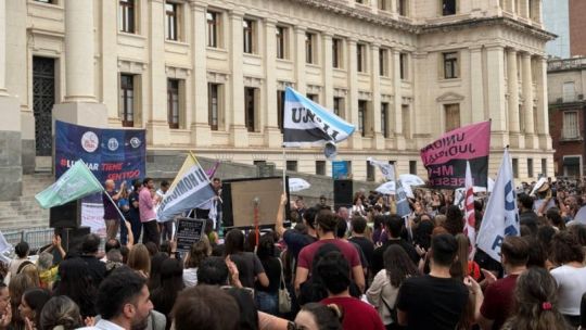 Tras el acuerdo, el TSJ formalizó cómo serán los aumentos salariales del personal judicial Tras el acuerdo, el TSJ formalizó cómo serán los aumentos salariales del personal judicial