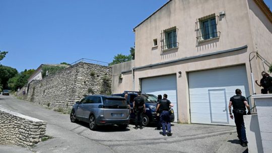 Hasta que la muerte nos separe... y asesinaron a la novia a la salida de una boda en Francia Hasta que la muerte nos separe... y asesinaron a la novia a la salida de una boda en Francia