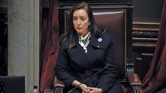 Victoria Villarruel abandona su postura de pasividad y presenta batalla en redes sociales a Javier Milei, Patricia Bullrich y trolls Victoria Villarruel abandona su postura de pasividad y presenta batalla en redes sociales a Javier Milei, Patricia Bullrich y trolls