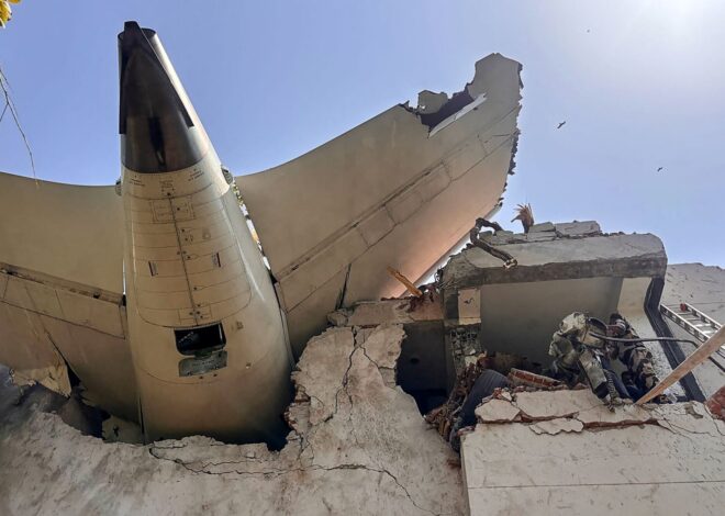 Crecen las teorías sobre el estado mental del piloto, pero la India apunta a Boeing por el accidente aéreo